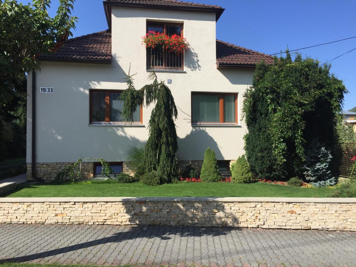 Ferienwohnung Privat Pekny Dvor Rajecké Teplice Exterior foto